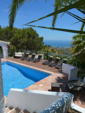 Casa Adelante pool area