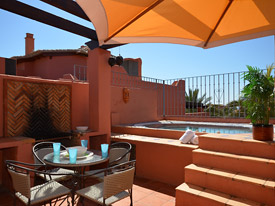 The perfect place to relax at Menara Beach, Estepona
