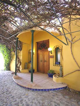 The entrance to this fabulous holiday villa in Spain